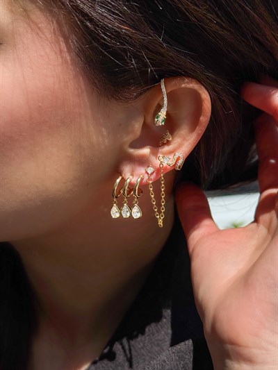 Özel Seri Zirkon Taşlı Zincir Sallantılı Tasarım Yılan Figür Kıkırdak Küpe Kombini