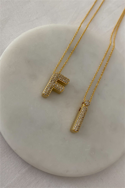 Pirinç Üzeri Altın Kaplama Zirkon Taşlı Gold Bombeli Harf Kolye (52 Cm)