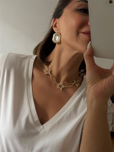 Plaka Kenar Detay Tasarım Kristal Taş Küpe Kombini