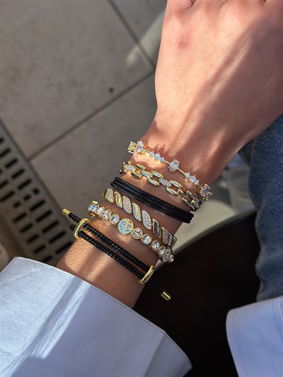 Renkli Örme İp Çelik Plaka Detay Ayarlanabilir Bileklik Kombini