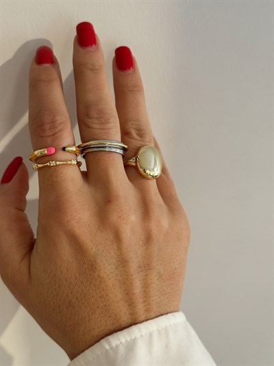 Sarı Kalem Yüzük Kombini