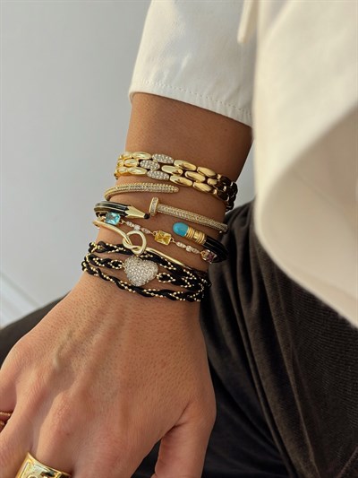 Siyah Kalem Bileklik Kombini