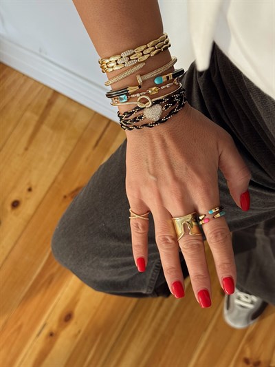 Siyah Kalem Bileklik Kombini