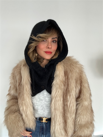 Siyah Renk Yumuşak Dokulu Düğmeli Balaclava
