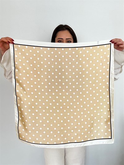 Sütlü Kahve Renk Nokta Detay Fular (70 * 70)