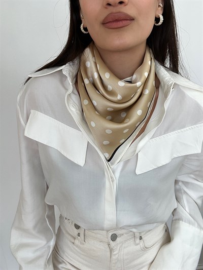 Sütlü Kahve Renk Nokta Detay Fular (70 * 70)