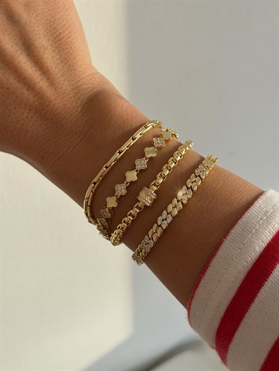 Taş ve Plaka Yonca Figür Bileklik Kombini