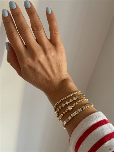 Taş ve Plaka Yonca Figür Bileklik Kombini