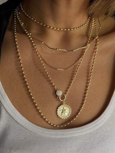 Topçuklu Tel Choker Kolye Kombini