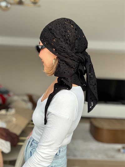 Üçgen Örme Dantelli Siyah Pareo