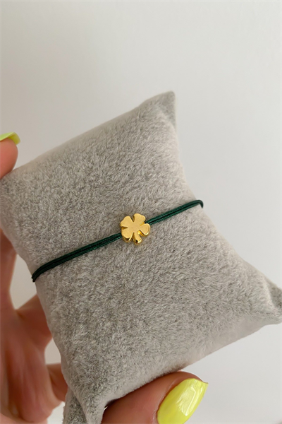 Yeşil İpte Plaka Minimal Yonca Figür Bileklik