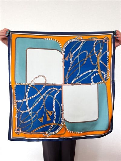 Zincir Desenli Patchwork Görünüm Fular ( 70*70 )