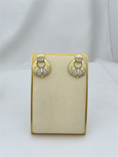 Zirkon Taşlı ve İşlemeli Plaka Model Sallantılı Küpe