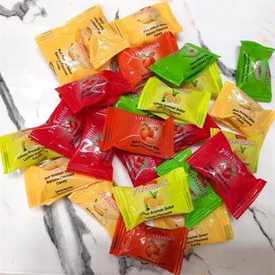 Gouttes YUMUDUK aromatisées aux fruits mélangés, emballées 500 g
