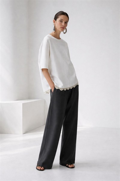 SUMI - Dantel Detaylı T-Shirt / 95%Cotton 5%Elastane