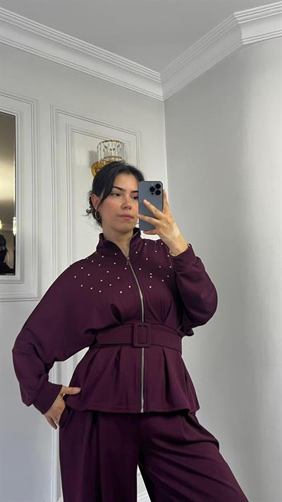 Dik Yaka Fermuarlı Taşlı Kemerli Modal Kumaş Bordo
