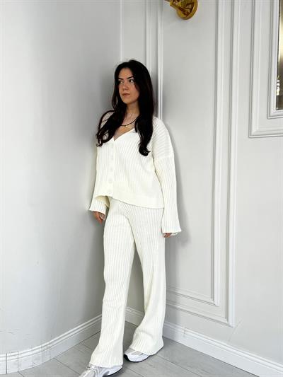 Düğmeli Hırka Alt Üst Triko Takım Beyaz