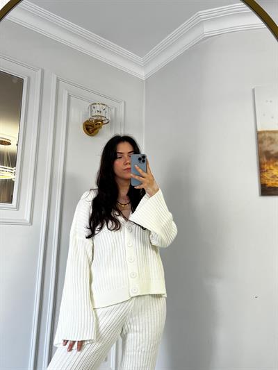 Düğmeli Hırka Alt Üst Triko Takım Beyaz