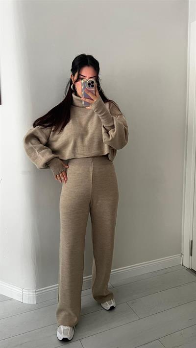 Parmak Geçmeli Alt üst Triko Takım Bej