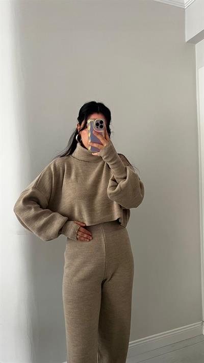 Parmak Geçmeli Alt üst Triko Takım Bej