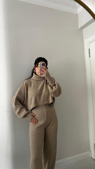 Parmak Geçmeli Alt üst Triko Takım Bej