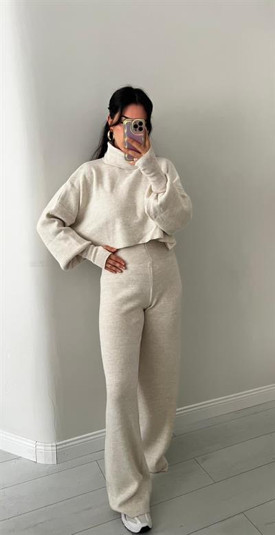 Parmak Geçmeli Alt üst Triko Takım Ekru