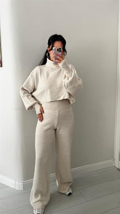 Parmak Geçmeli Alt üst Triko Takım Ekru