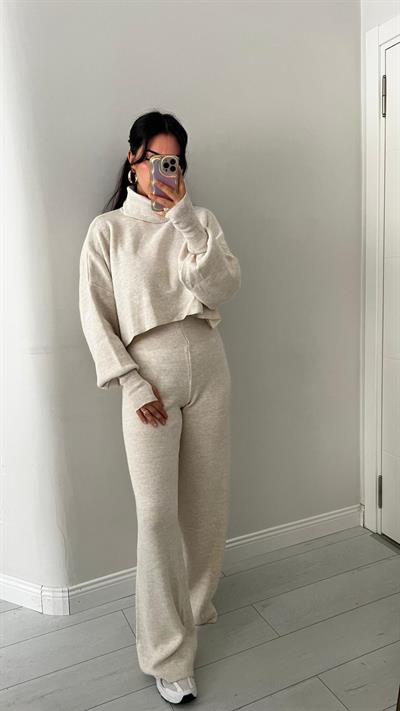 Parmak Geçmeli Alt üst Triko Takım Ekru