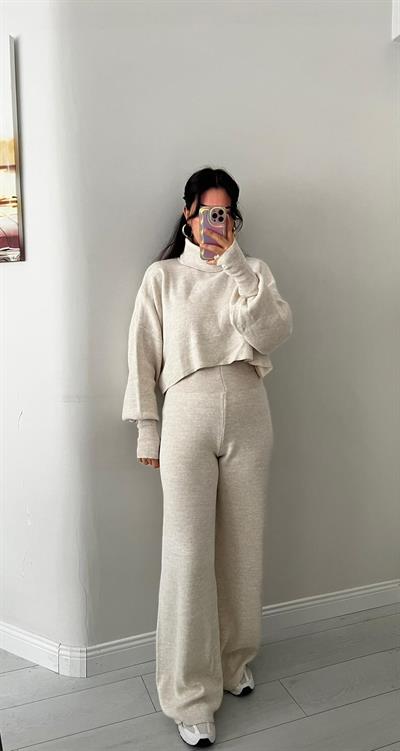 Parmak Geçmeli Alt üst Triko Takım Ekru