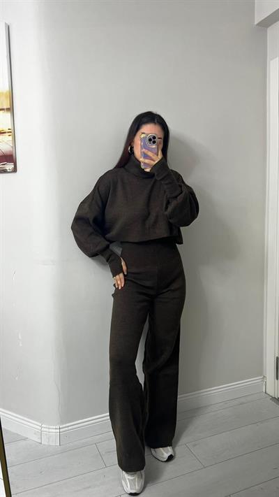 Parmak Geçmeli Alt üst Triko Takım Kahve