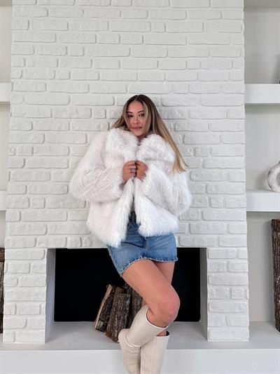 Yumuşak Dokunuşlu Oversize Premium Kürk Peluş Mont Önü ÇıtÇıt Kapamalı Beyaz