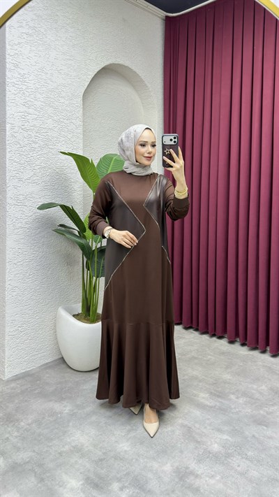 Bade Eteği Volanlı Elbise 3507 Kahverengi