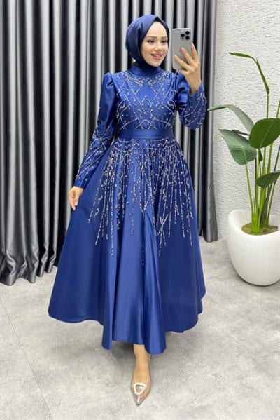 Elsa Taş Detaylı Saten Abiye 6635 Lacivert