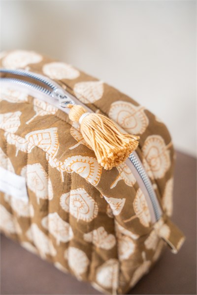 TOPRAK TONLARI MAKYAJ ÇANTASI & CLUTCH