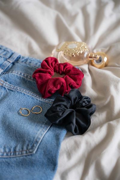 KADİFE SCRUNCHIE SAÇ TOKASI SETİ (2Lİ) – SİYAH & BORDO | Telafabric