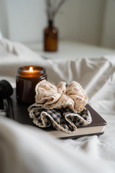 PÖTİKARE & ÇİÇEKLİ İKİLİ LASTİK TOKA (SCRUNCHIE ) SETİ