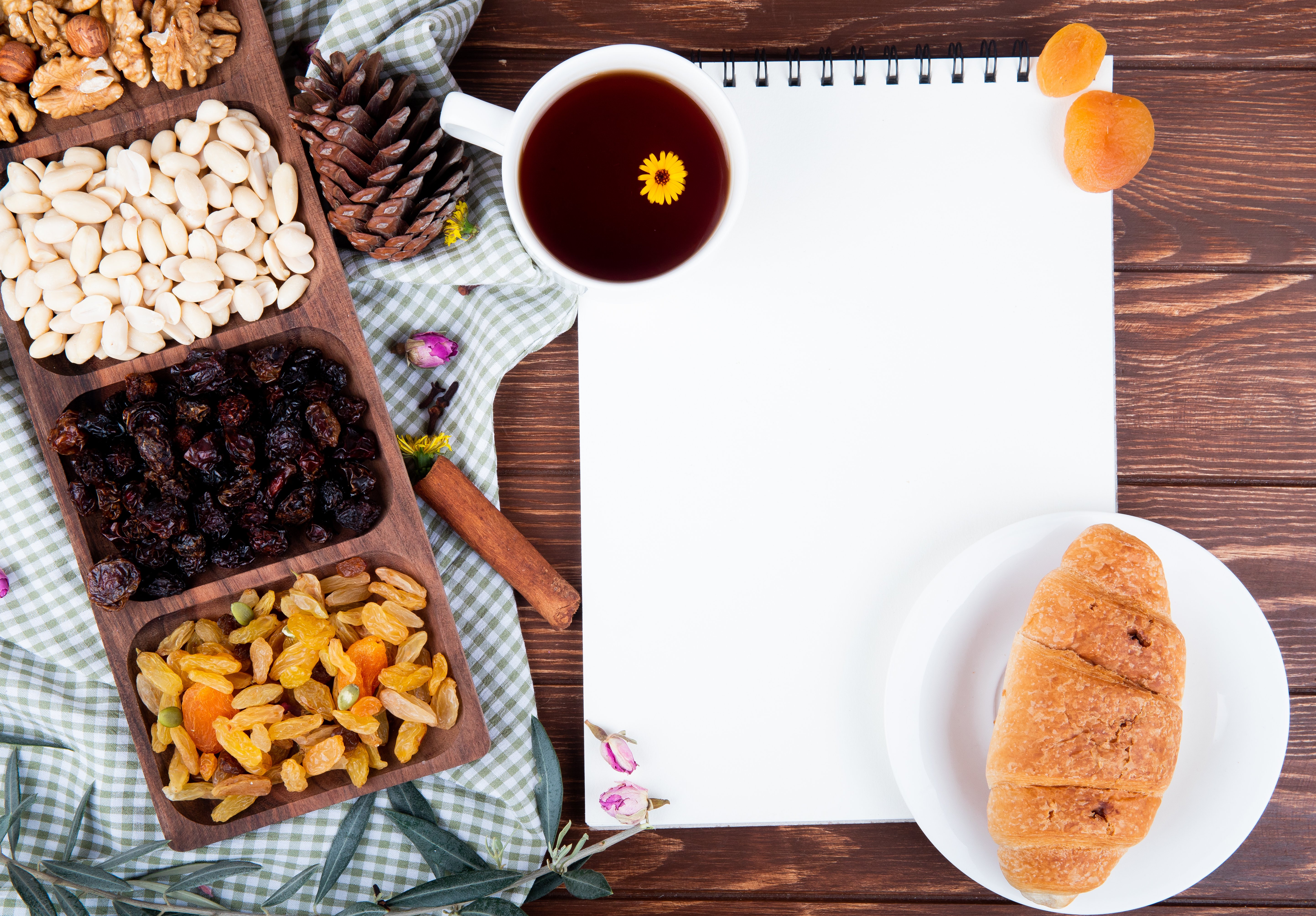 Evde Pratik ve Kolay Kuruyemişli Tatlı Tarifleri