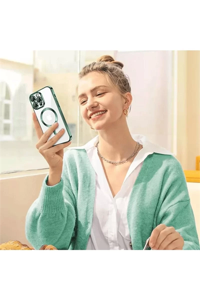 Apple iPhone 16 Pro Max Kılıf Kross Magneticsafe Kapak - Gümüş
