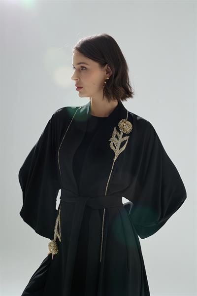 Karla El İşçiliği Gül Motifli Taş İşleme Abaya Siyah