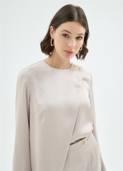 Nara Kare Düğme Detaylı Bluz ve Pantolon 2li Takım Bej