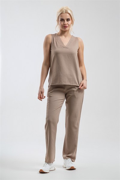 Bold & Young Kadın Bej V Yakalı Pli Detaylı Kolsuz Pamuklu T-Shirt