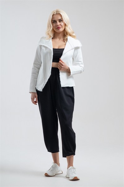 Bold & Young Kadın Beyaz Tek Cepli Metal Fermuarlı Pis Dikişli Ceket