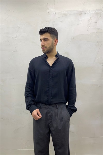 Siyah Oversize Çizgi Desenli Tensel Gömlek
