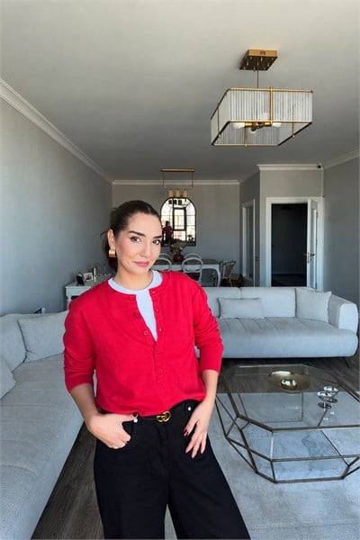 Düğmeli Triko