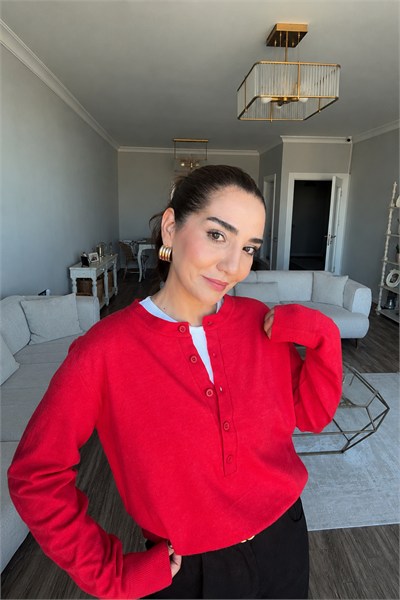 Düğmeli Triko