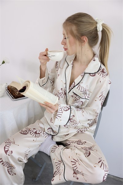Desenli Uzun Kollu Pijama Takımı