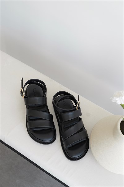 Bilekten Bağlamalı Sandalet