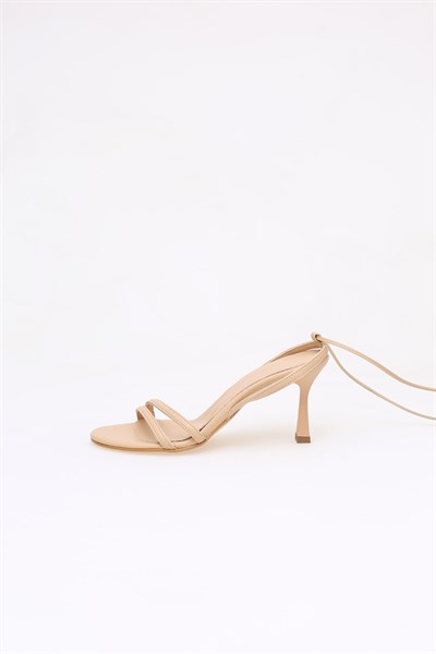 Bilekten Bağlamalı Topuklu Ayakkabı