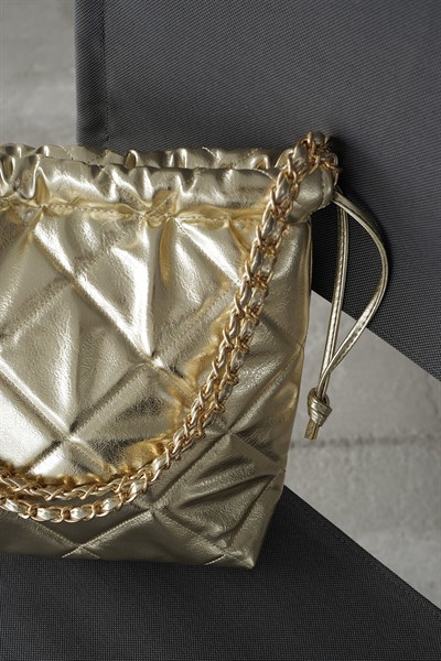 Büzgülü Kapitone Çanta