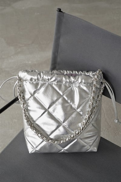 Büzgülü Kapitone Çanta